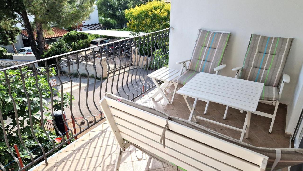 Apartment Damijan Кърк Екстериор снимка