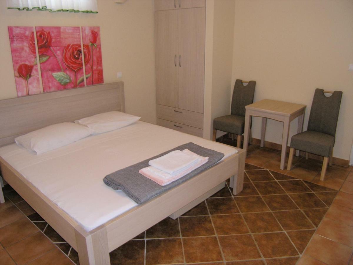 Apartment Damijan Кърк Екстериор снимка