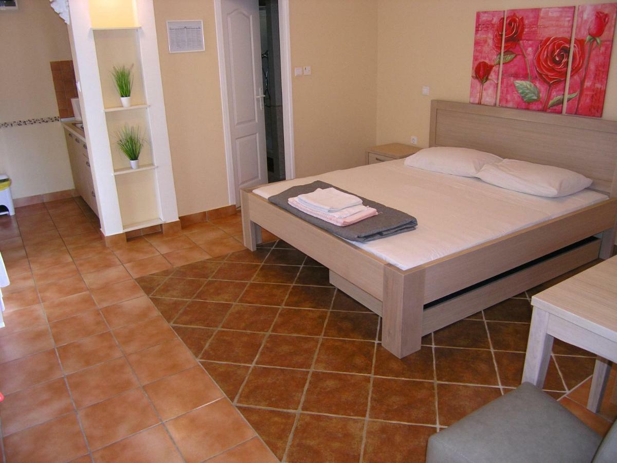 Apartment Damijan Кърк Екстериор снимка